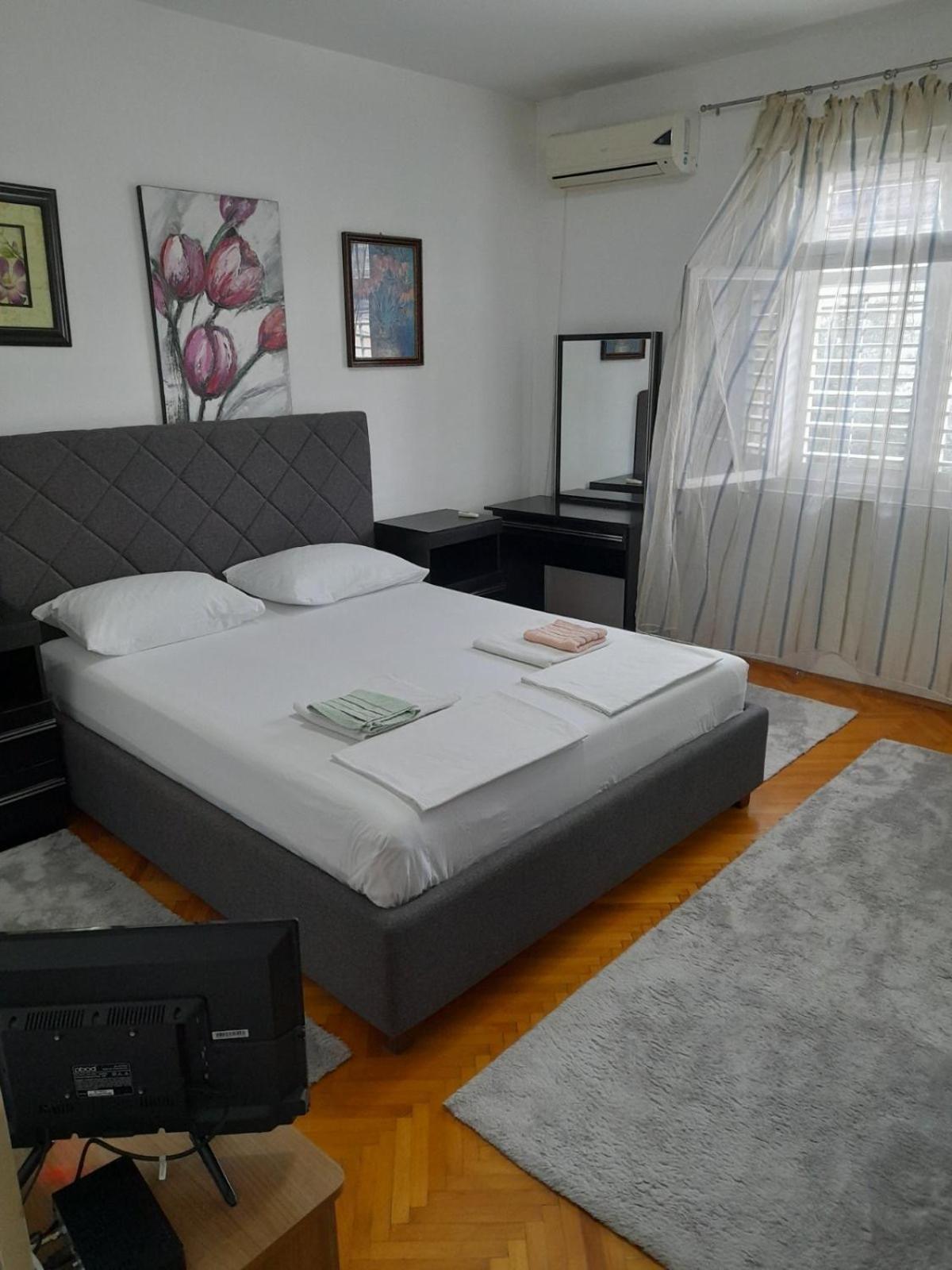 Anita Guest House Тиват Екстер'єр фото